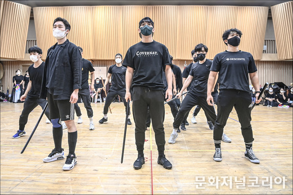 연습사진_조진수(김범준)-김선달(허도영)-홍경래(한일경)