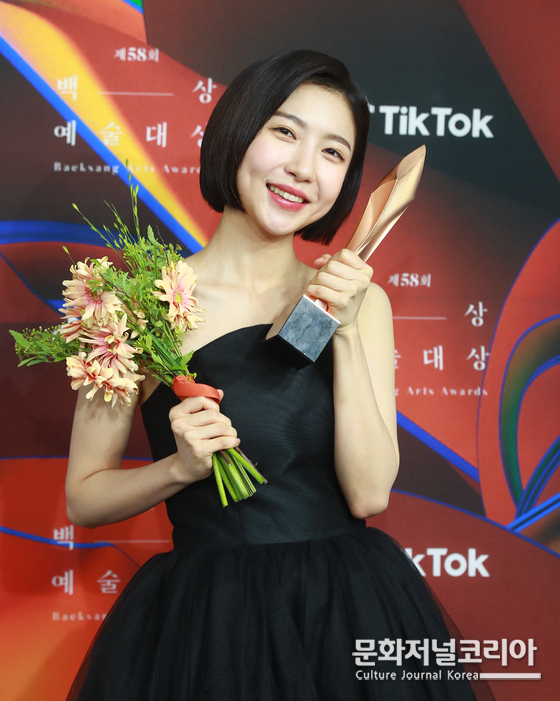  ▲ ‘제58회 백상예술대상’에서 TV부문 여자 예능상을 수상한 배우 주현영. (사진제공 = 백상예술대상 사무국)