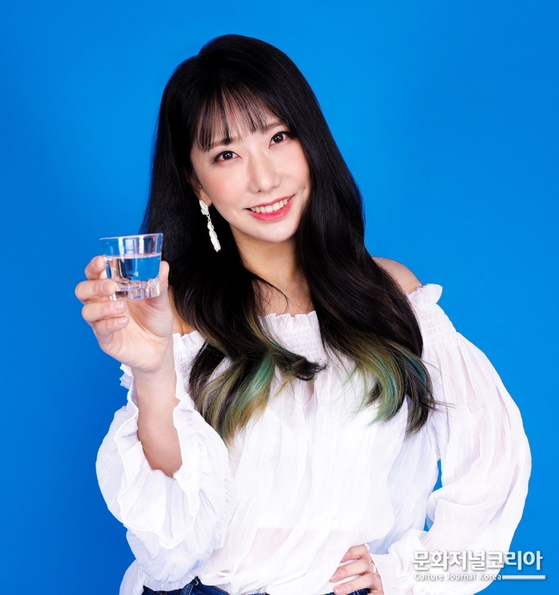 싱어송 라이터 '정들레',