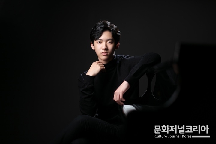 피아니스트 임윤찬. (사진=Estro Studio)