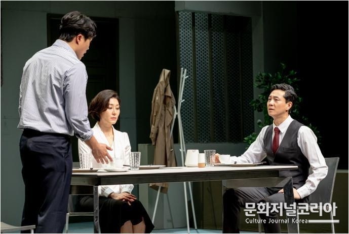 연극 '더 테이블 The Table'