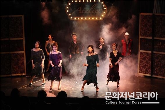<strong>창작 힐링 뮤지컬 "헬로 마마" </strong>