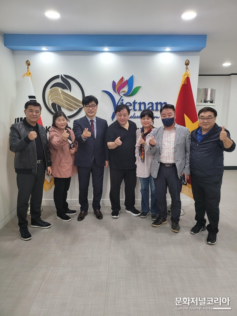 사진_ 아트하트 세미나 참석자들과 기념사진