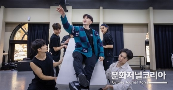 뮤지컬 '루쓰'_연습실현장사진_힘컨텐츠제공