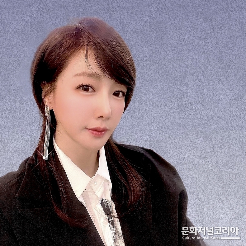 아트테이너 김리원 (김혜진), 'MMAM(므:아므)' 패션위크 나들이 ('서울패션위크' 포토월)