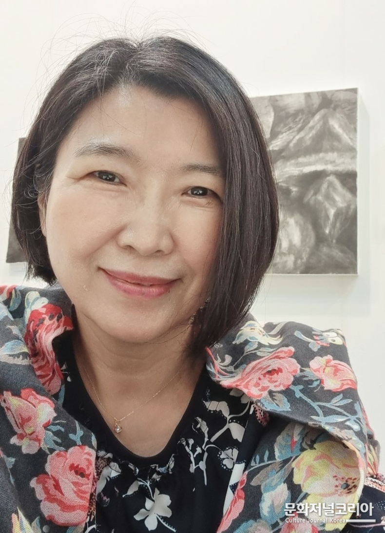 정효순 작가