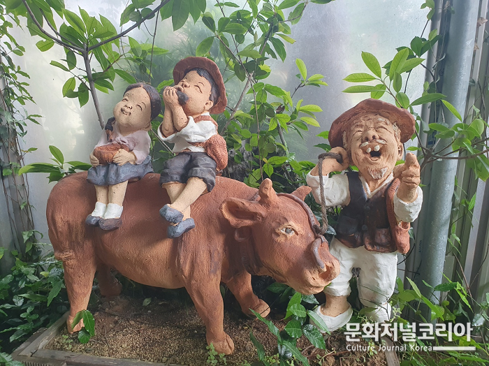 토우도예 명장으로 인증받은 김명수 대표작품/ (사)국제문화예술명인명장회
