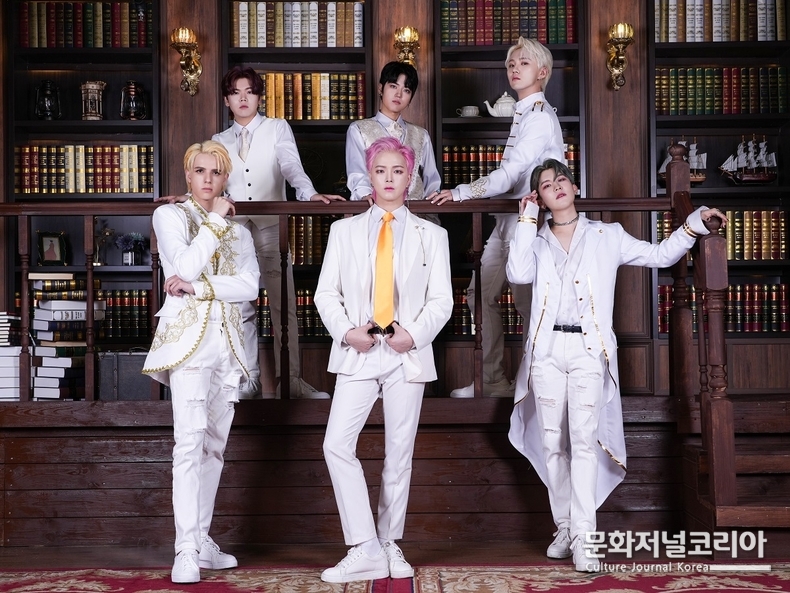'더스틴' 단체 사진 = NAent 제공