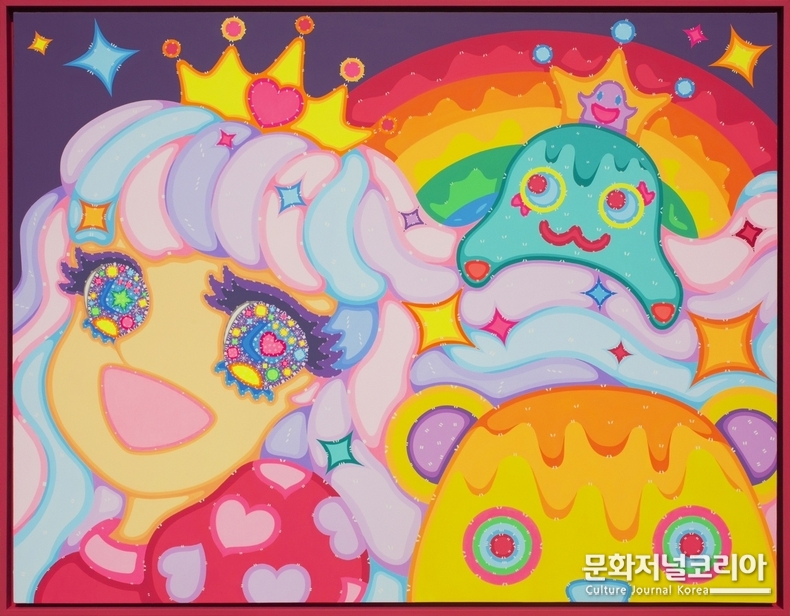 이사라 작, Wonderland, 2023, Acrylic on wood, Cherry red frame, 95 x 121cm(이미지 제공_ 본화랑)