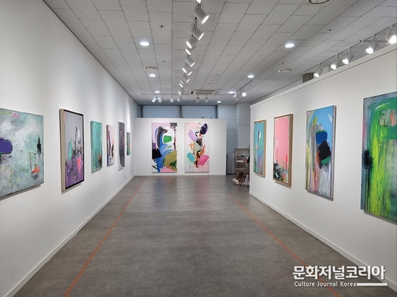 승요 작가 초대전시 전경_ 아트불 갤러리인사 2관