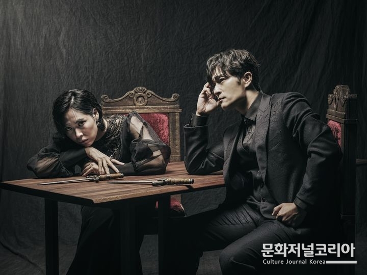 서울시뮤지컬단의 뮤지컬 '맥베스'. 배우 한일경과 유미. (사진=세종문화회관 제공)