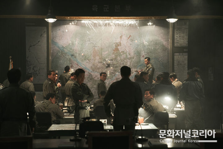 영화 '서울의 봄' 감독 김성수 작품
