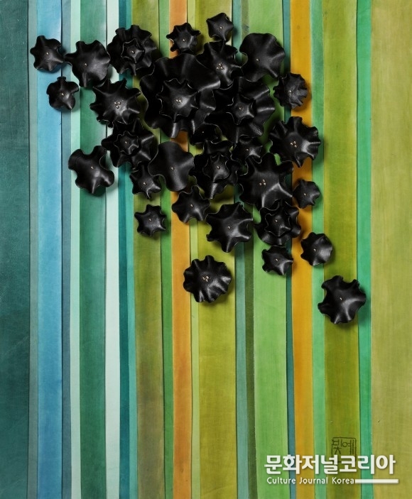 소리의 정원 Ⅱ, 소가죽에 수성염료, 45 x 55cm, 2020