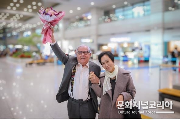 사진 = 인천공항 입국, 짐 로저스 회장, 문화의 정석 유정화 대표