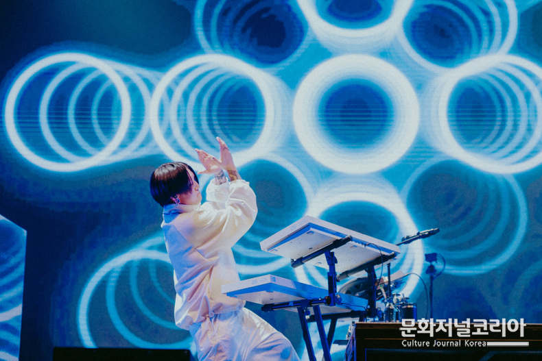 요아소비_내한_콘서트_이미지