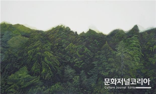 ▲오한솜, <지켜보는>, 97 × 162.2cm, 장지에 먹, 과슈, 2023