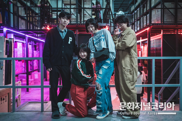 디즈니+ '킬러들의 쇼핑몰'