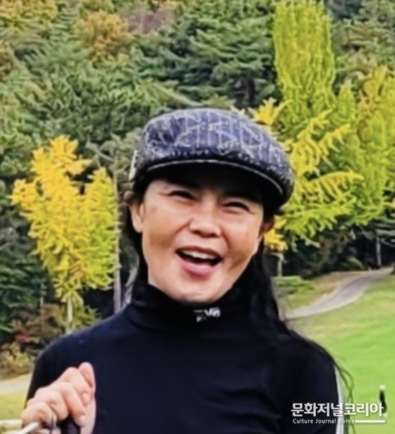 문정희 작가