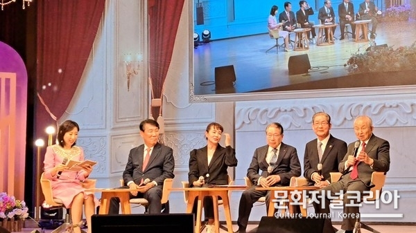 초대된 임호영 한미동맹 이사장, 김원희 집사, 유명환 전장관, 울산 위영위원장 권오설 장로