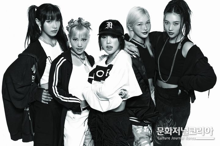 '영파씨' 하입비스트(HYPEBEAST) 화보. (왼쪽부터) 도은, 한지은, 정선혜, 지아나, 위연정. (사진=하입비스트 제공)