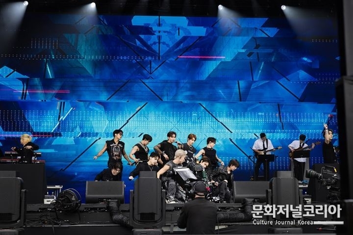 세븐틴 글래스턴베리 무대. (사진 = Corinne Cumming 제공) 