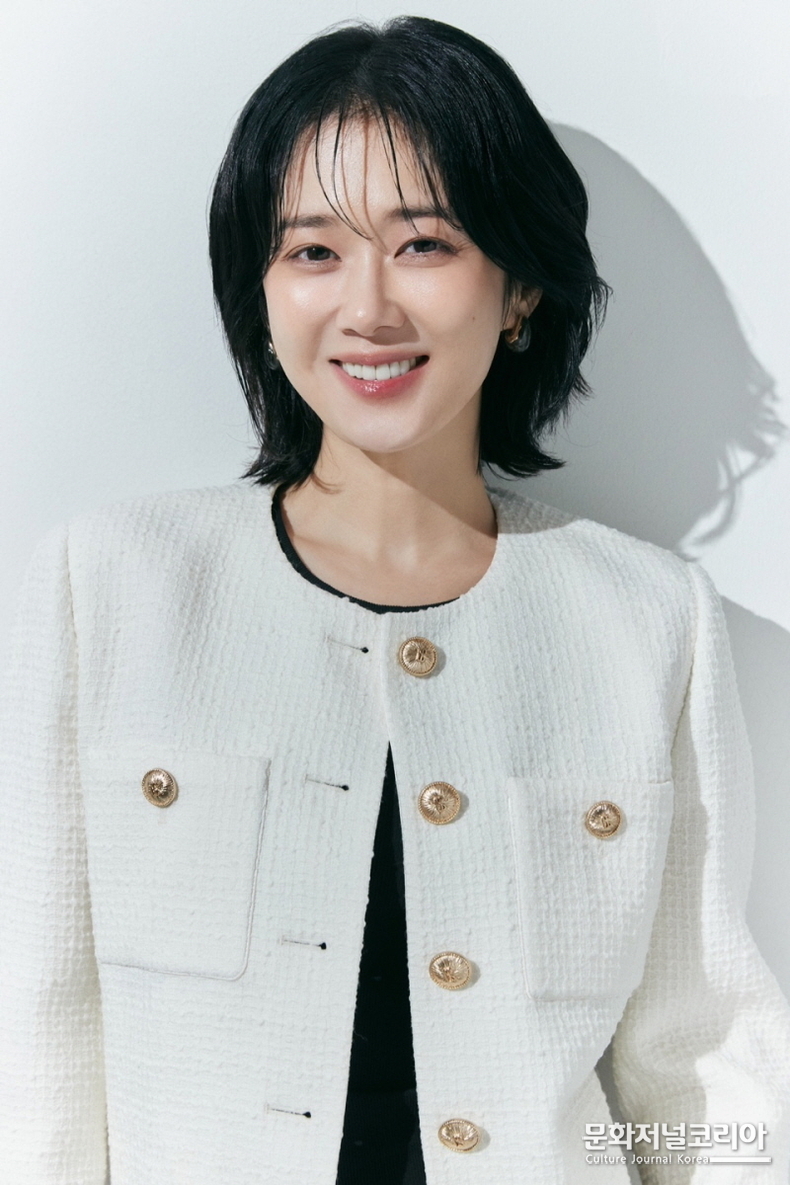 배우 겸 가수 장나라 사진=LAELBnc