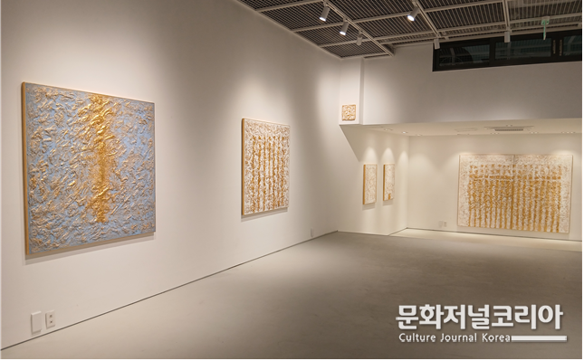 오매갤러리 기획초대 세오시 개인전 전경,