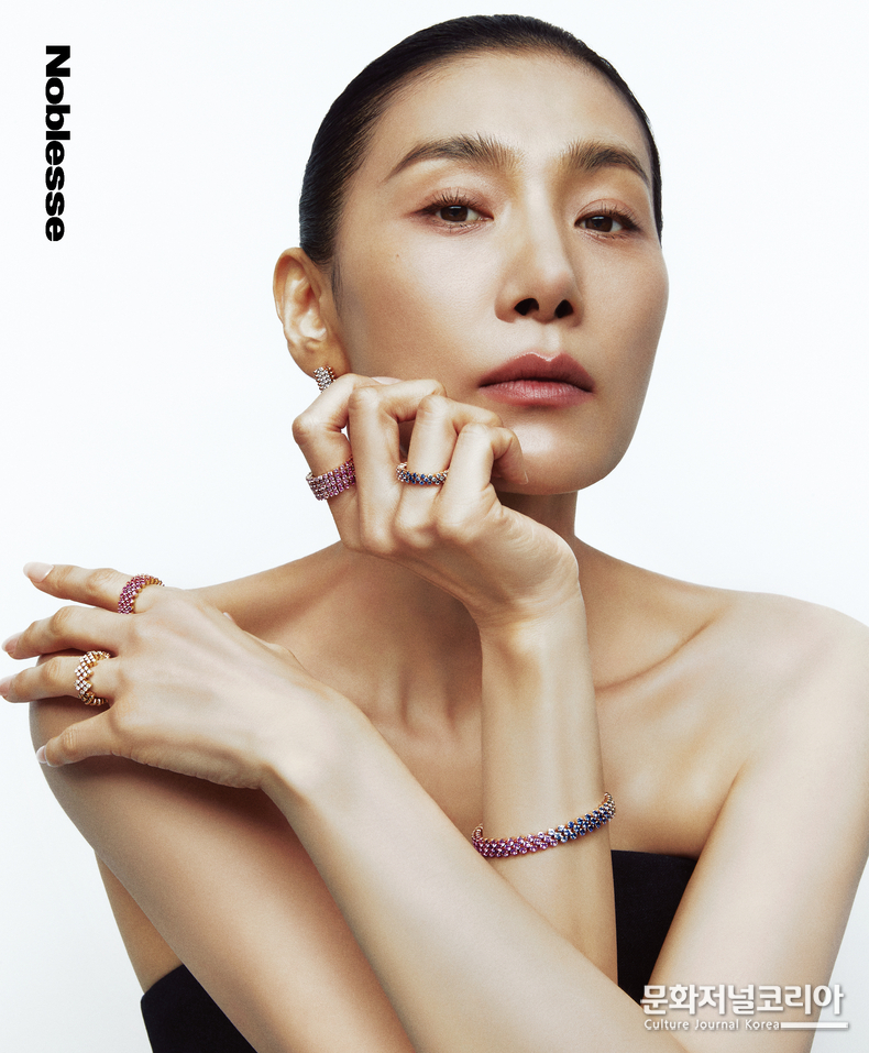 배우 김서형
