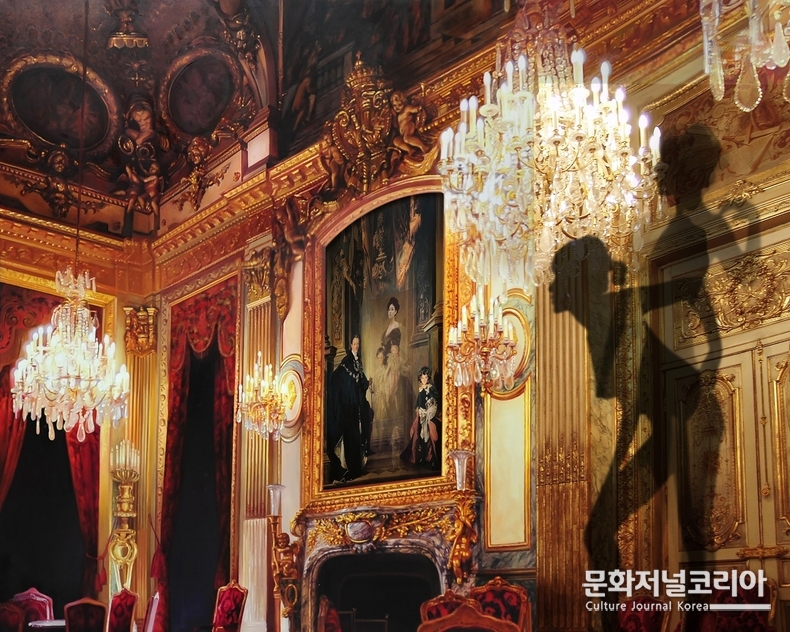 배준성, The Costume of Painter – Shadow of Museum Ka, J.S.Sargent family jk, Lenticular and Oil on Canvas, 181.8 x 227.3cm, 2014 (더 트리니티 갤러리 제공)