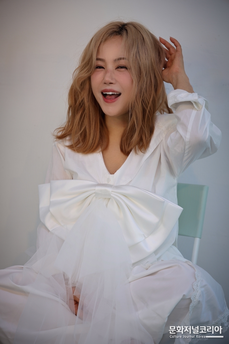 가수 김민희 사진 이미지