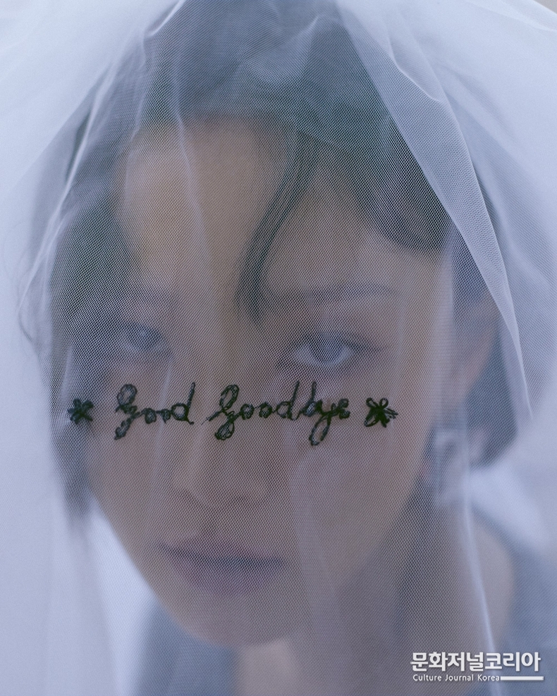 화사_Good Goodbye_콘셉트_포토