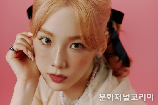 태연 싱글 Weekend 이미지 (사진 = SM엔터테인먼트 제공)