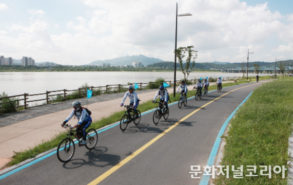 한강공원 자전거패트롤 봉사단 자전거도로 라이딩