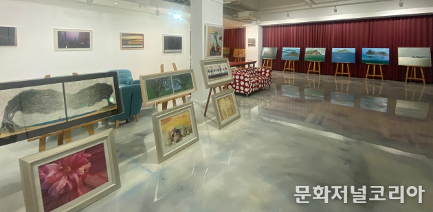 오진국화백의 스페셜 100선 작품 특별전