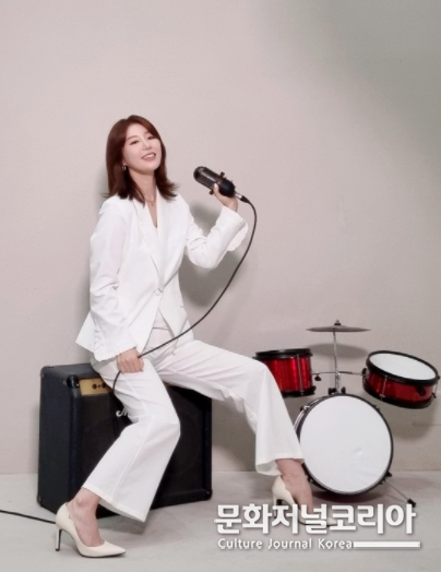 가수 나비(Navi)